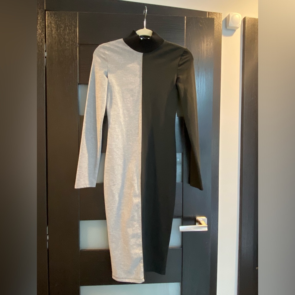 Brand new dress. Size small. Zara.